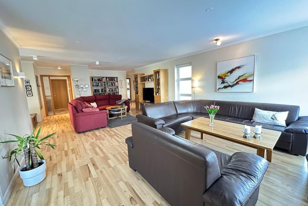 Spacious And Family Friendly Apartment In Reykjavík Exterior foto
