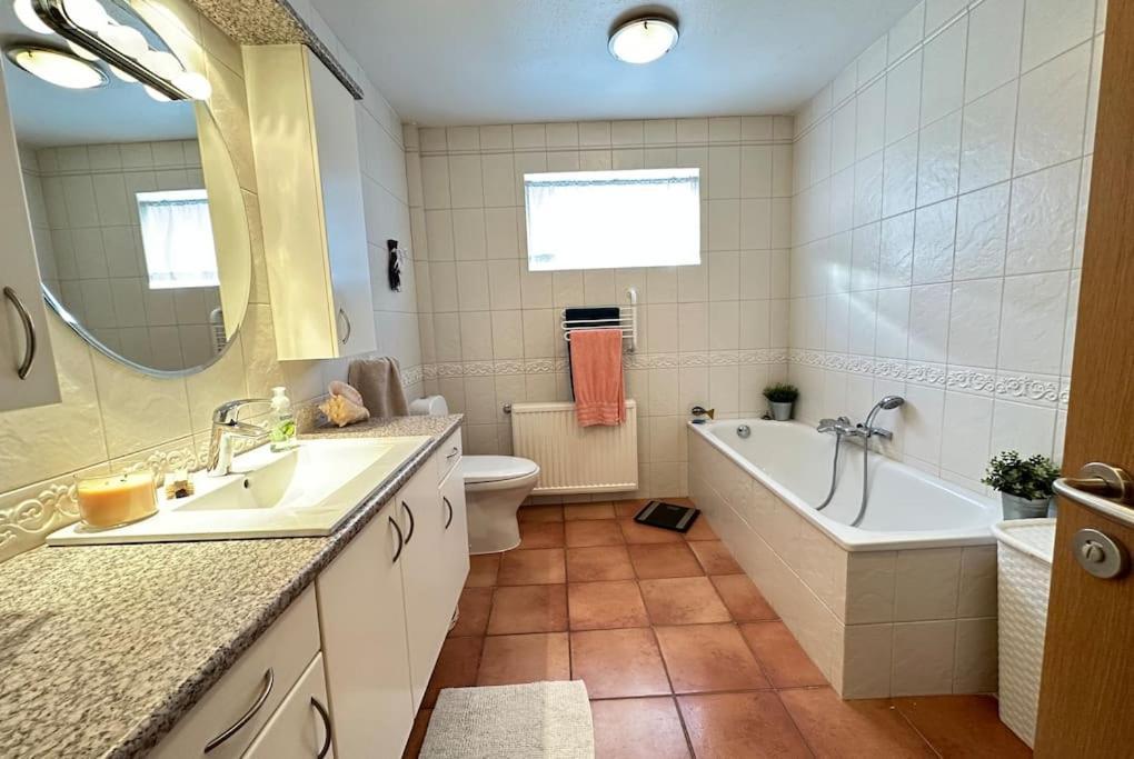 Spacious And Family Friendly Apartment In Reykjavík Exterior foto